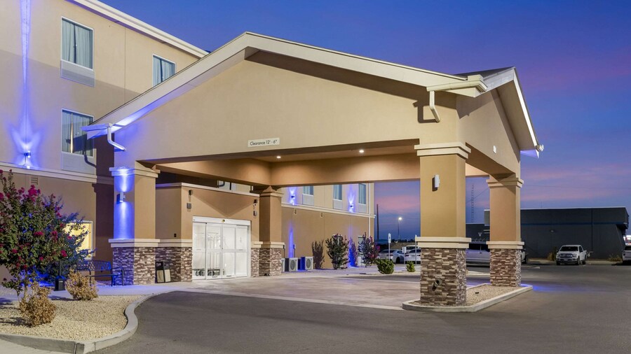 Quality Inn & Suites Carlsbad Caverns Area