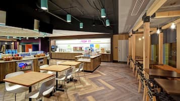 Free daily buffet breakfast