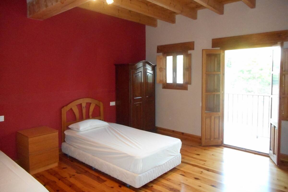 Panoramic Single Room, Multiple Beds, Mountain View | Rollaway beds, free WiFi, bed sheets