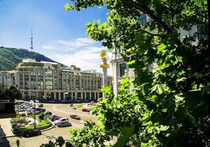 Parking - Hotel Marlyn (Tbilisi)