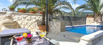 Villa Capitis in the Centre - Private Pool Villa & Balcony Apartment with Amazing view (No Pool)