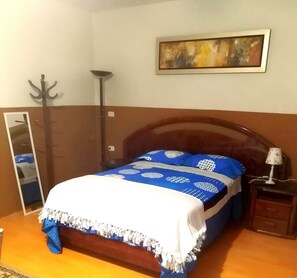 Down comforters, free WiFi, bed sheets - HOSPEDERIA Calle 5 (Callao)