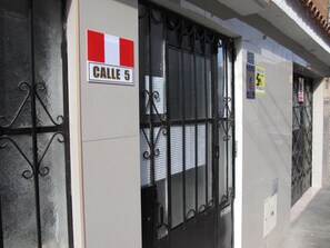 Exterior - HOSPEDERIA Calle 5 (Callao)