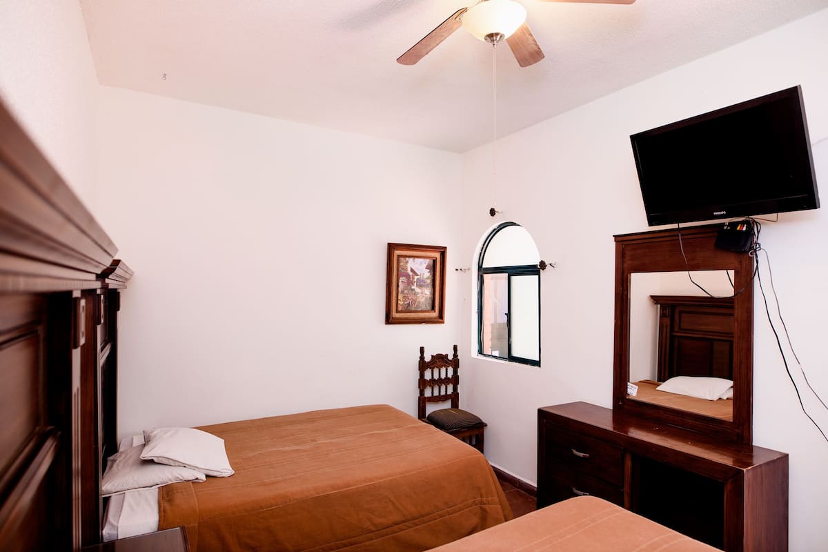 Wifi gratis y ropa de cama