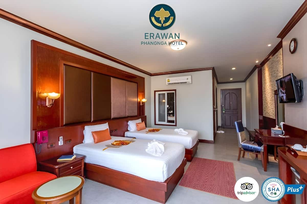 Junior Twin Room | 1 bedroom, in-room safe, blackout drapes, free WiFi