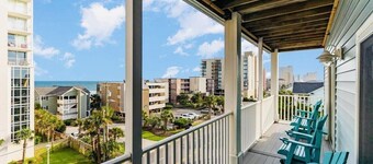 2000 sq ft Ocean View Villa steps to the beach.4 bdr 3 baths small pool hot-tub.