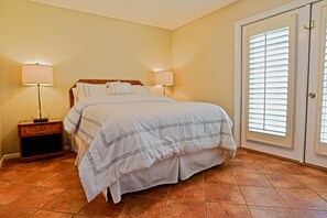 Condo, 1 Bedroom