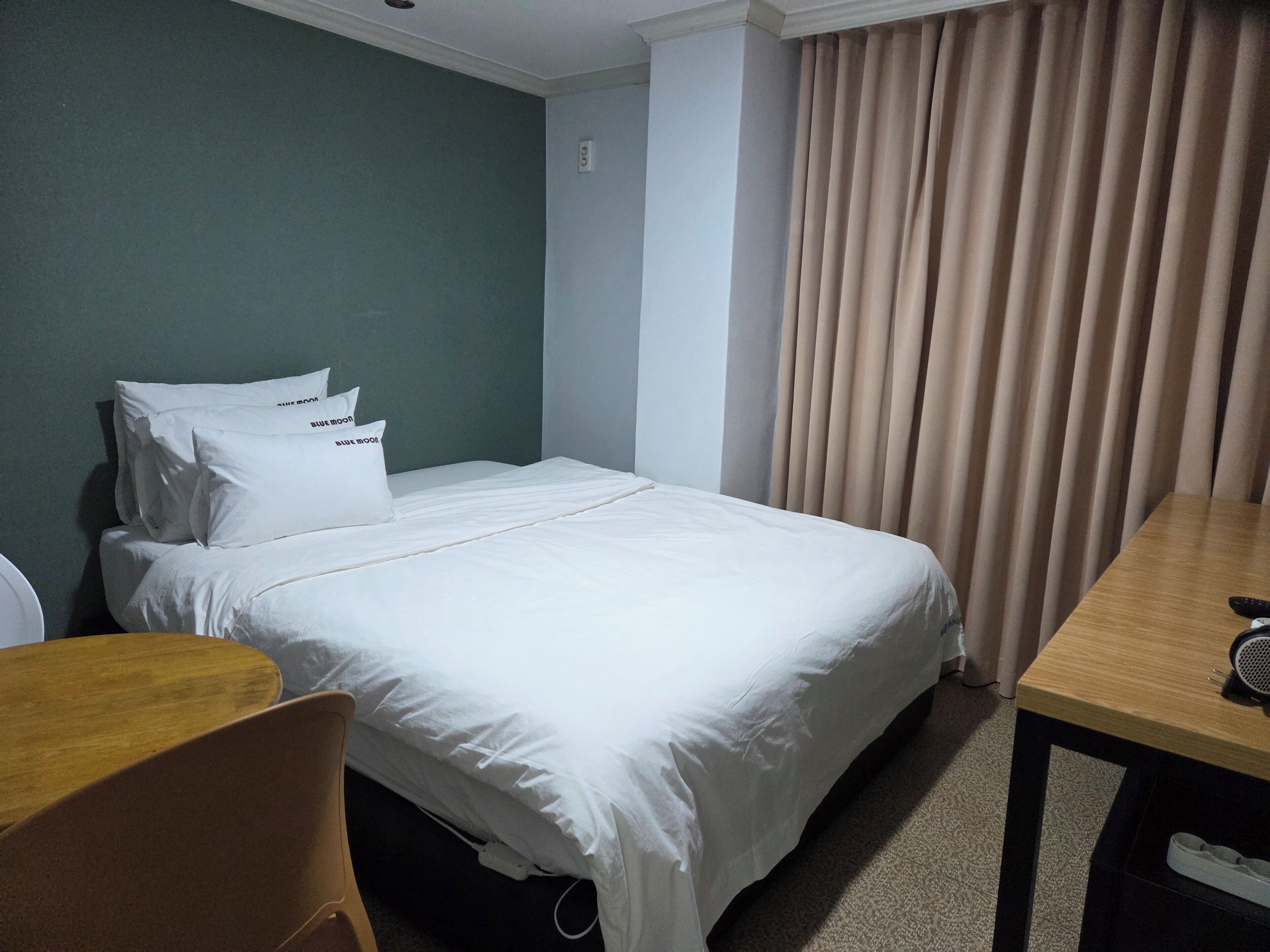 Standard Double Room | Desk, laptop workspace, free WiFi