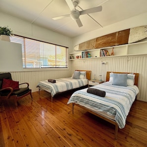 3 chambres, fer et planche à repasser, Wi-Fi gratuit, draps fournis