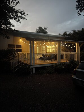 Exterior - Relaxed 1950s Beach House by Shelly Beach (Bateau Bay)