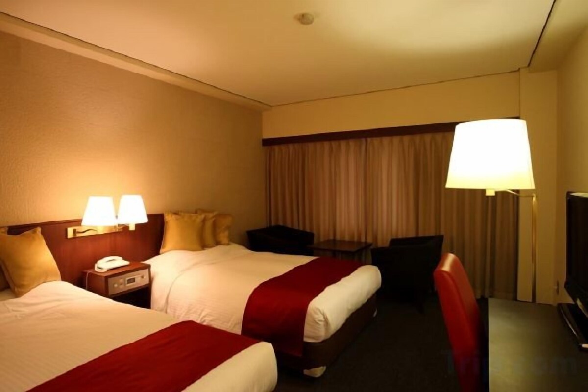 In-room safe, desk, laptop workspace, blackout curtains