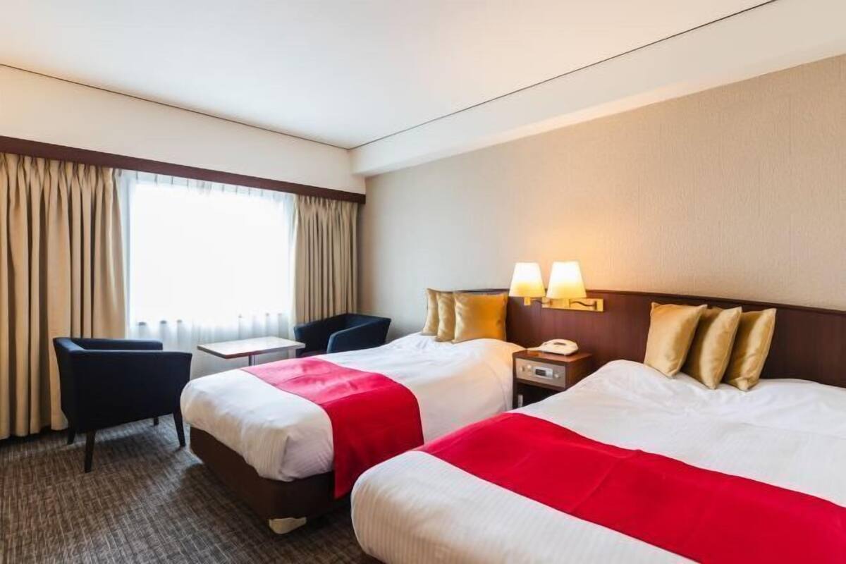In-room safe, desk, laptop workspace, blackout curtains