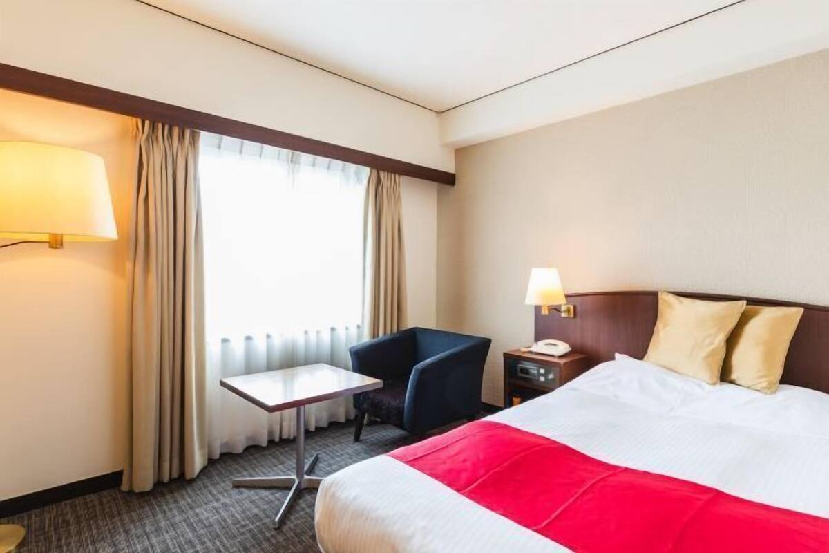 In-room safe, desk, laptop workspace, blackout curtains