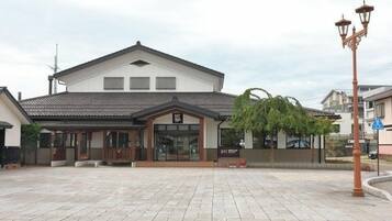 واجهة المنشأة