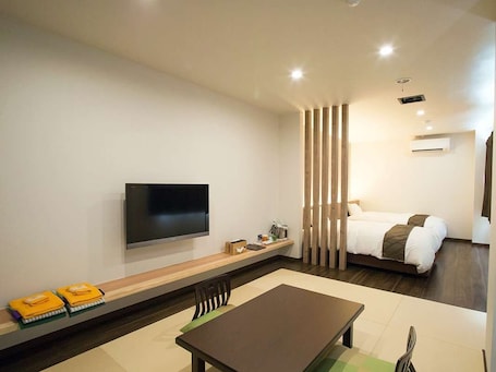Room. Tatsumi Kanyo Hotel