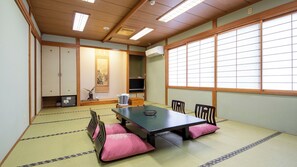 Dining - Tatsumi Kanyo Hotel (Nikaho)