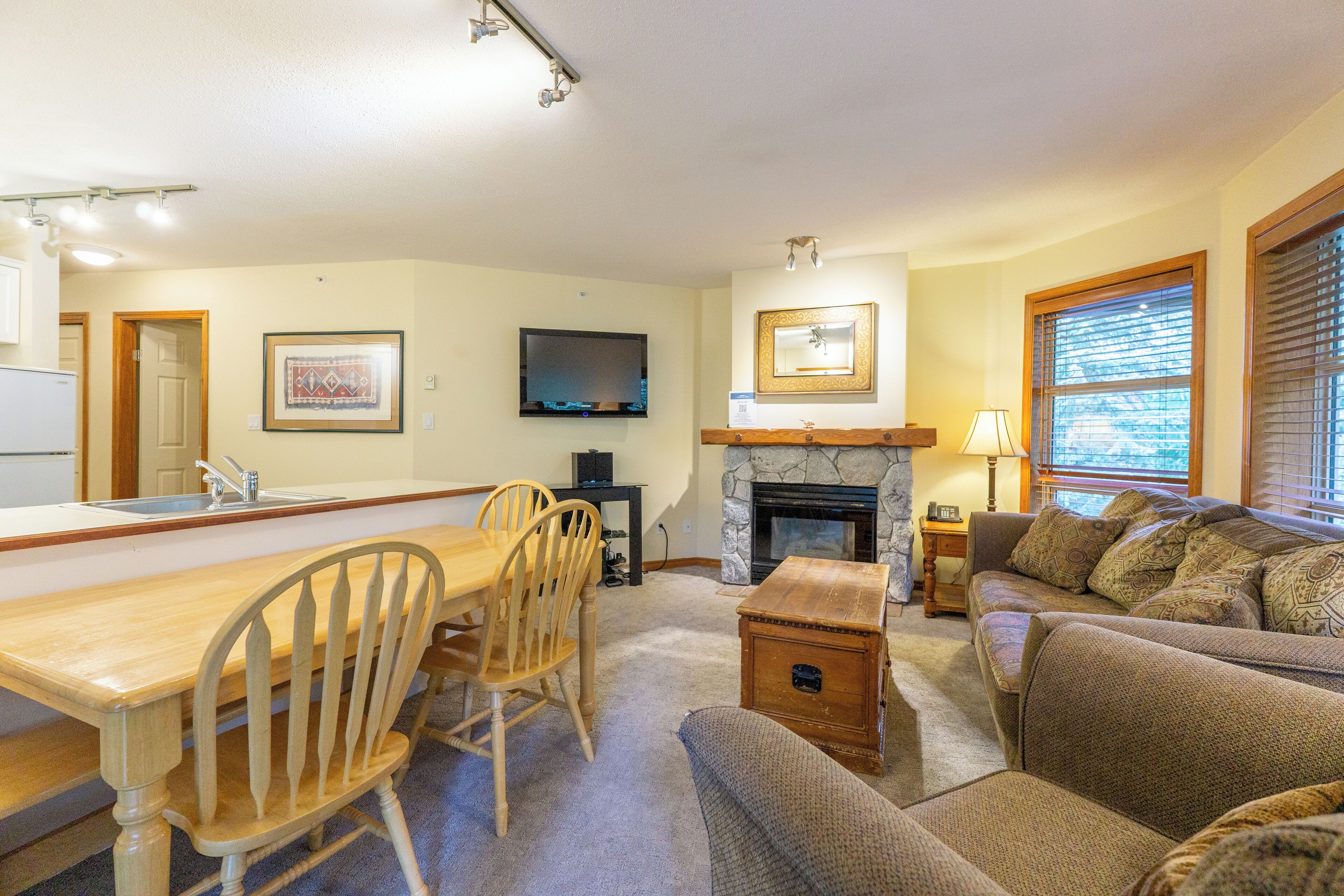 TV, peis og DVD-spiller