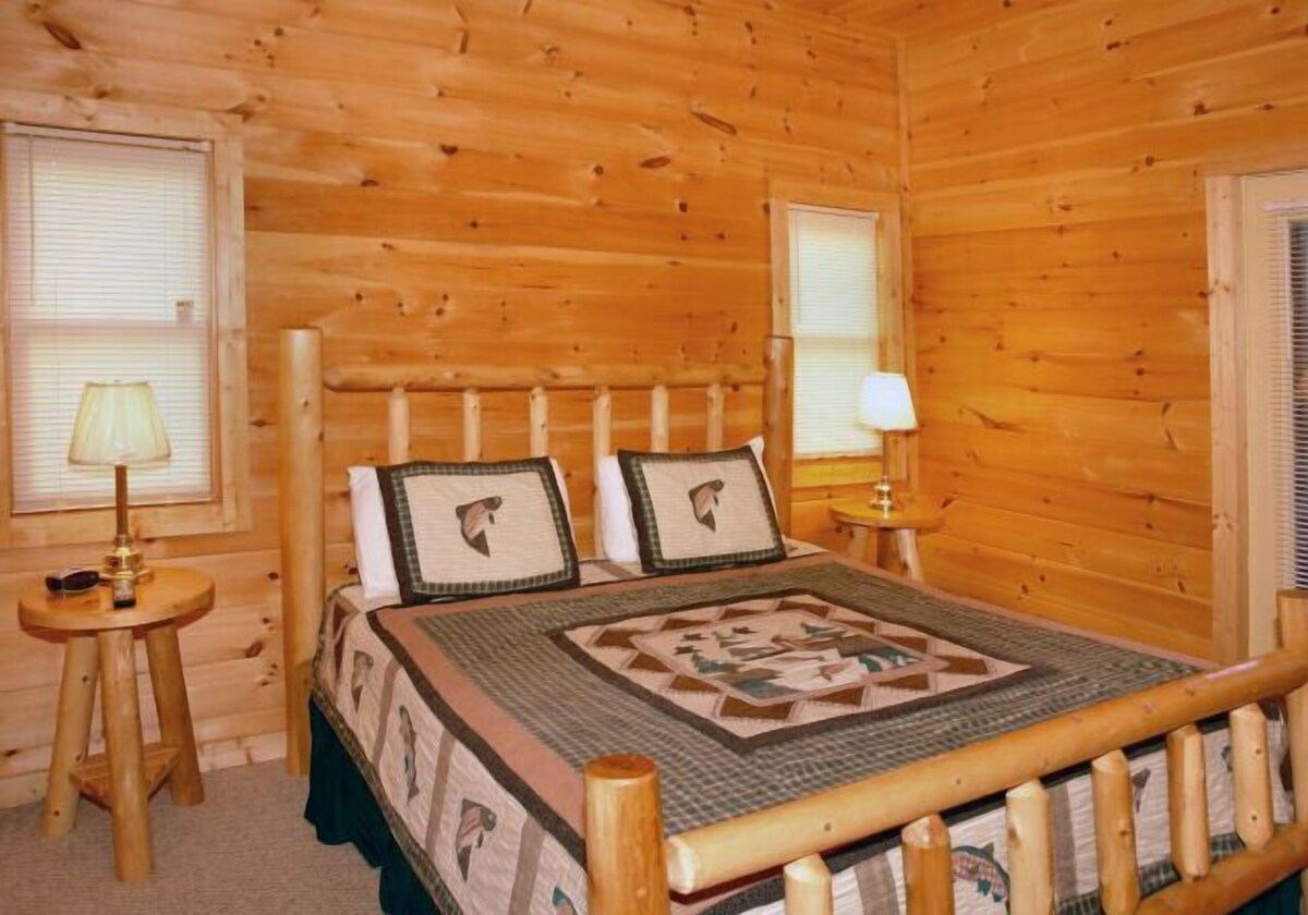 Photo 42 of Book NOW and receive tickets to Dollywood, Anakeesta and many more