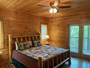 3 bedrooms, desk, iron/ironing board, travel cot - You'll have the views in this 3 BR/3 BA true log chalet with 2200 square feet and all the amenities. (Gatlinburg)