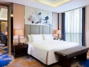 Suite Deluxe | Roba de llit d'alta qualitat, cobrellits i minibar