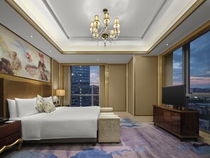 Premium bedding, down duvets, minibar, in-room safe - Nanchang Wanda Realm Hotel (Nanchang)