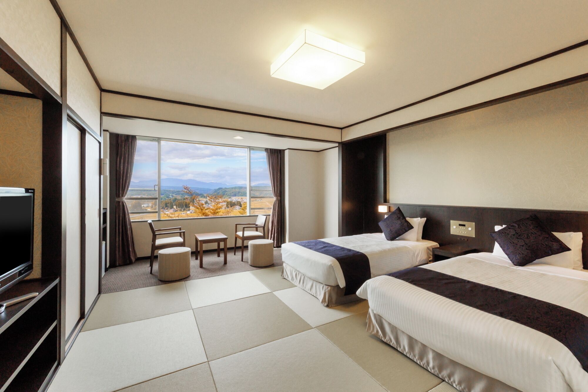 Superior Twin Room (Japanese-style room) Non Smoking | In-room safe, desk