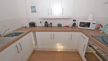 Fridge, microwave