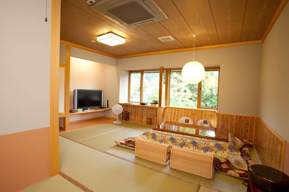 In-room safe, iron/ironing board, free WiFi, wheelchair access