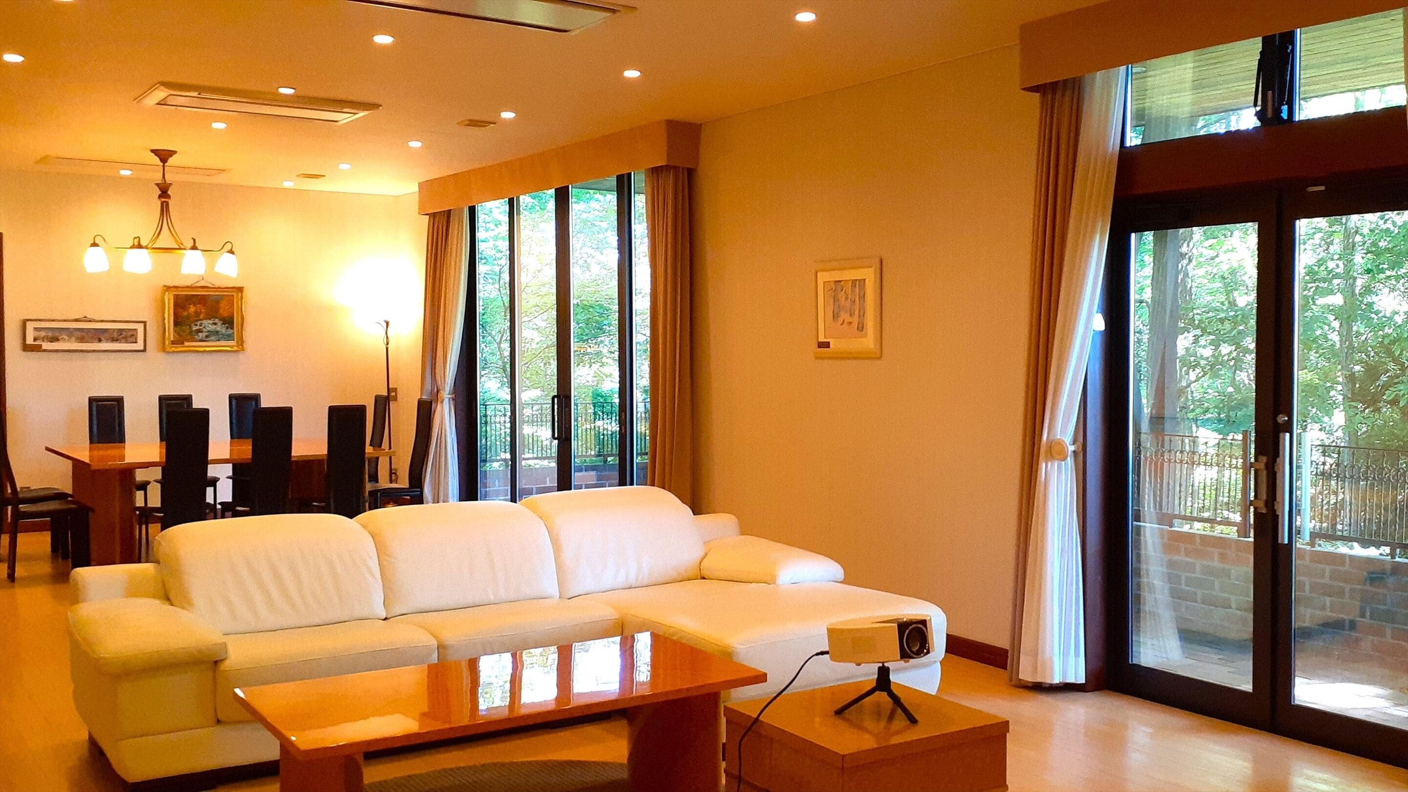 [全室離れ+テラス付] ジュニアスイート 禁煙 | セーフティボックス (室内)、客室ごとに異なる装飾、客室ごとに異なるインテリア、WiFi (無料)