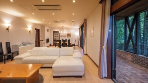Phòng Suite Junior, không hút thuốc, hiên (All Detached Rooms) | Két bảo mật tại phòng, trang trí khác biệt 