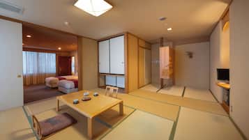 1 bedroom, in-room safe, individually decorated, individually furnished