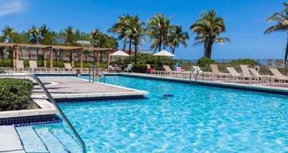 Oceanfront Hollywood Beach Vacation Rental Fully furnished for seasonal stay