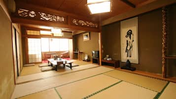 傳統客房, 2 間臥室, 非吸煙房, 共用浴室 | 客房內保險箱、免費無線上網、床單