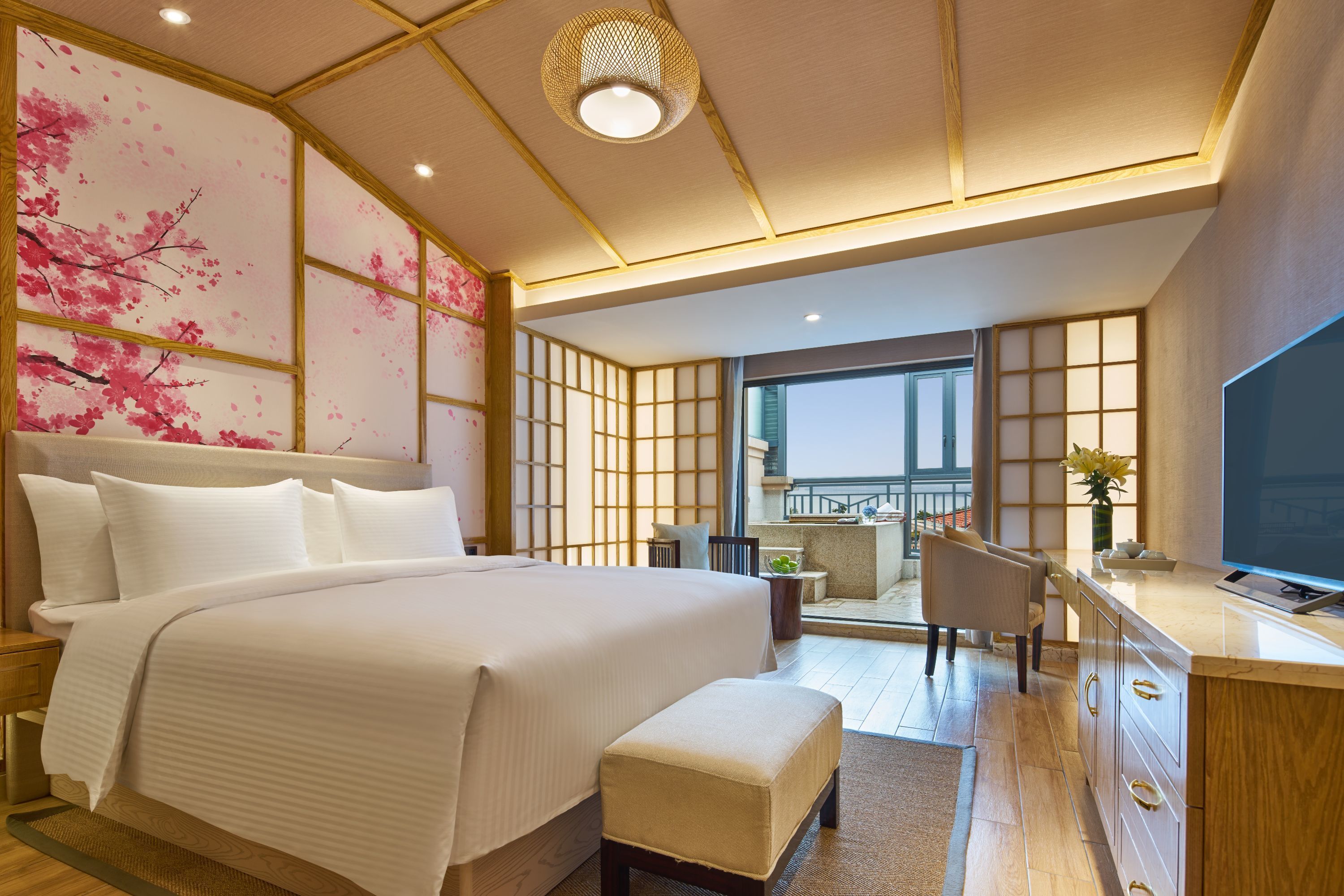 minibar, in-room safe, desk, laptop workspace