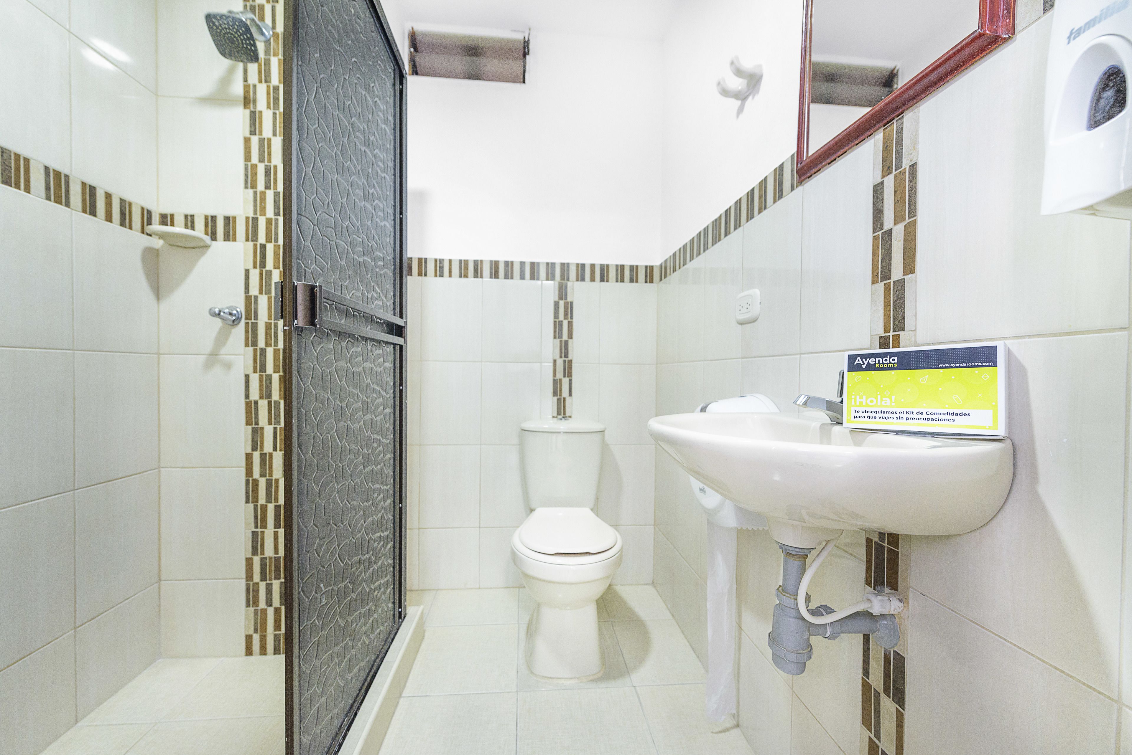 double room, 1 double bed | bathroom | shower, free toiletries, towels