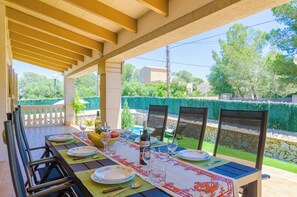 Outdoor dining - CASA EL CIPRES - Villa with private pool in Sa Ràpita. (Llucmajor)