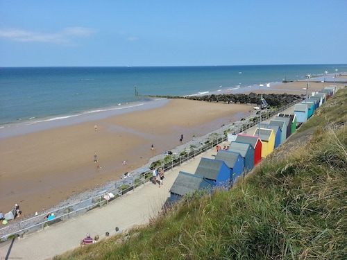 Annie's, Sheringham - a delightful cottage, oozing character and charm. Pet friendly.