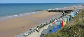 Annie's, Sheringham - a delightful cottage, oozing character and charm. Pet friendly.