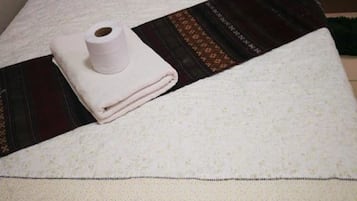 Small Bed Fan Room | Ókeypis þráðlaus nettenging