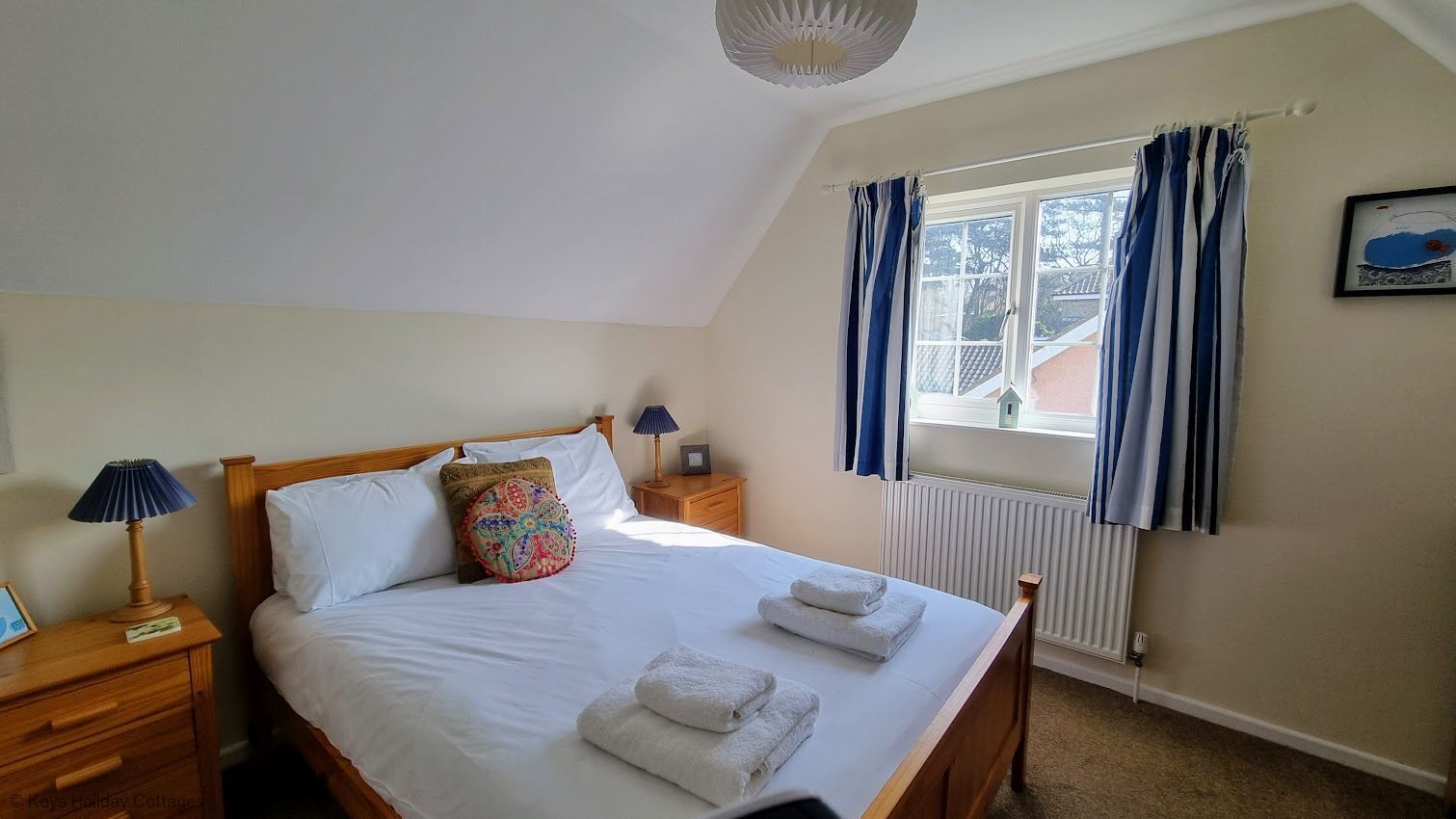 3 bedrooms, iron/ironing board, bed sheets