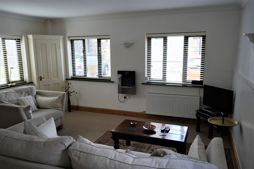 The Old Bake House - Beautifully Presented, Ground-floor Property Just Yards From The Shops & Cafes - Sheringham