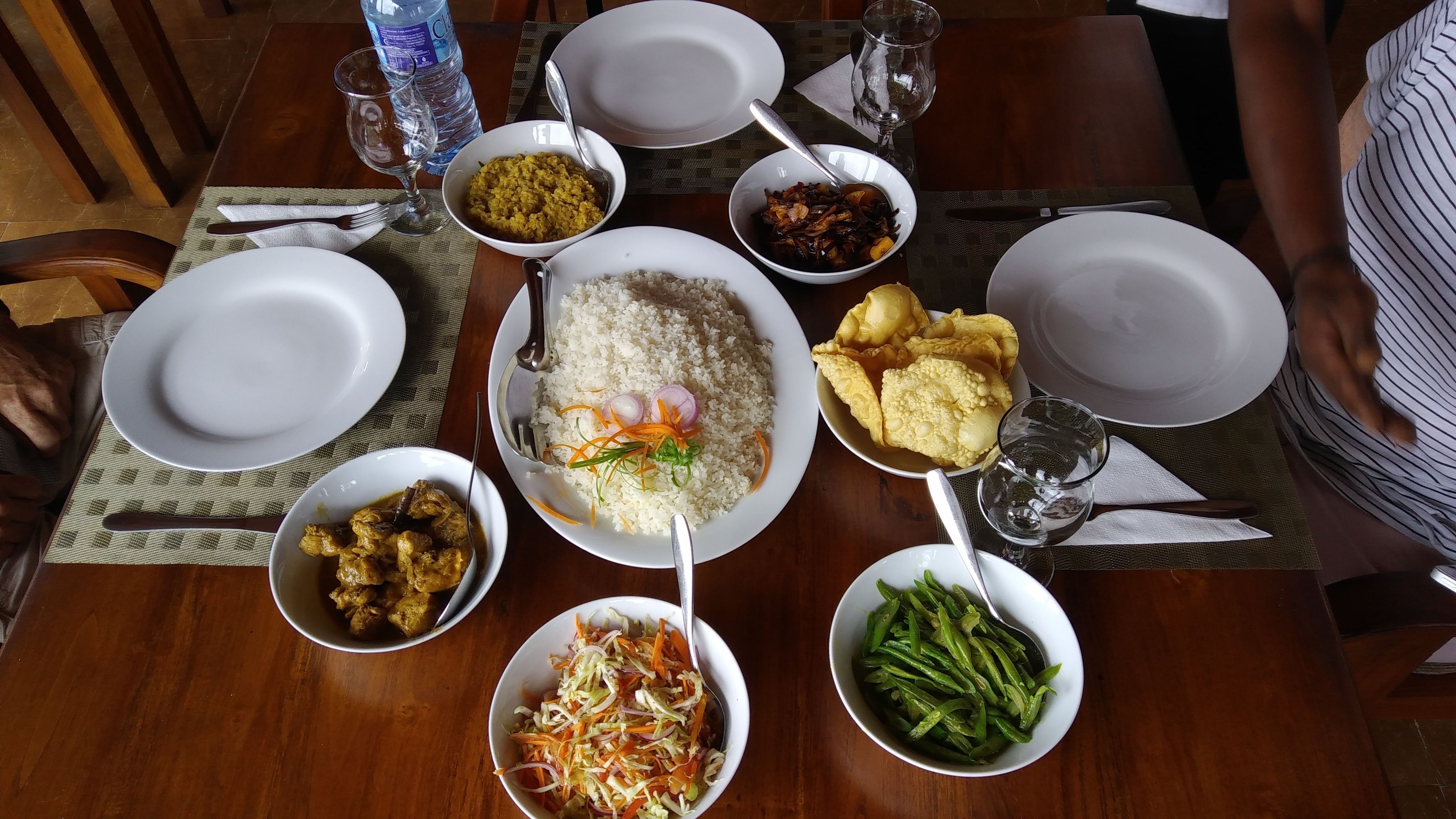 daily english breakfast (usd 10.00 per person)