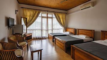 Luxury Room, 1 Queen Bed | 1 bedroom, premium bedding, individually furnished, free WiFi
