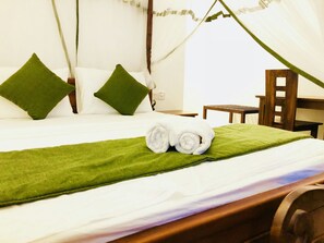 Deluxe Double or Twin Room, 1 Bedroom, Sea View, Sea Facing | 1 bedroom, premium bedding, in-room safe, desk