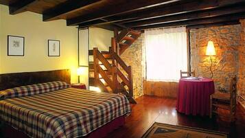 2 dormitorios, tabla de planchar con plancha, wifi y ropa de cama