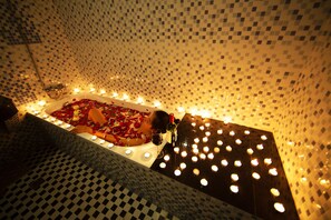 Deluxe Double Room | Bathroom | Shower, free toiletries, hair dryer, slippers - Lilly Holiday Hotel (Siem Reap)