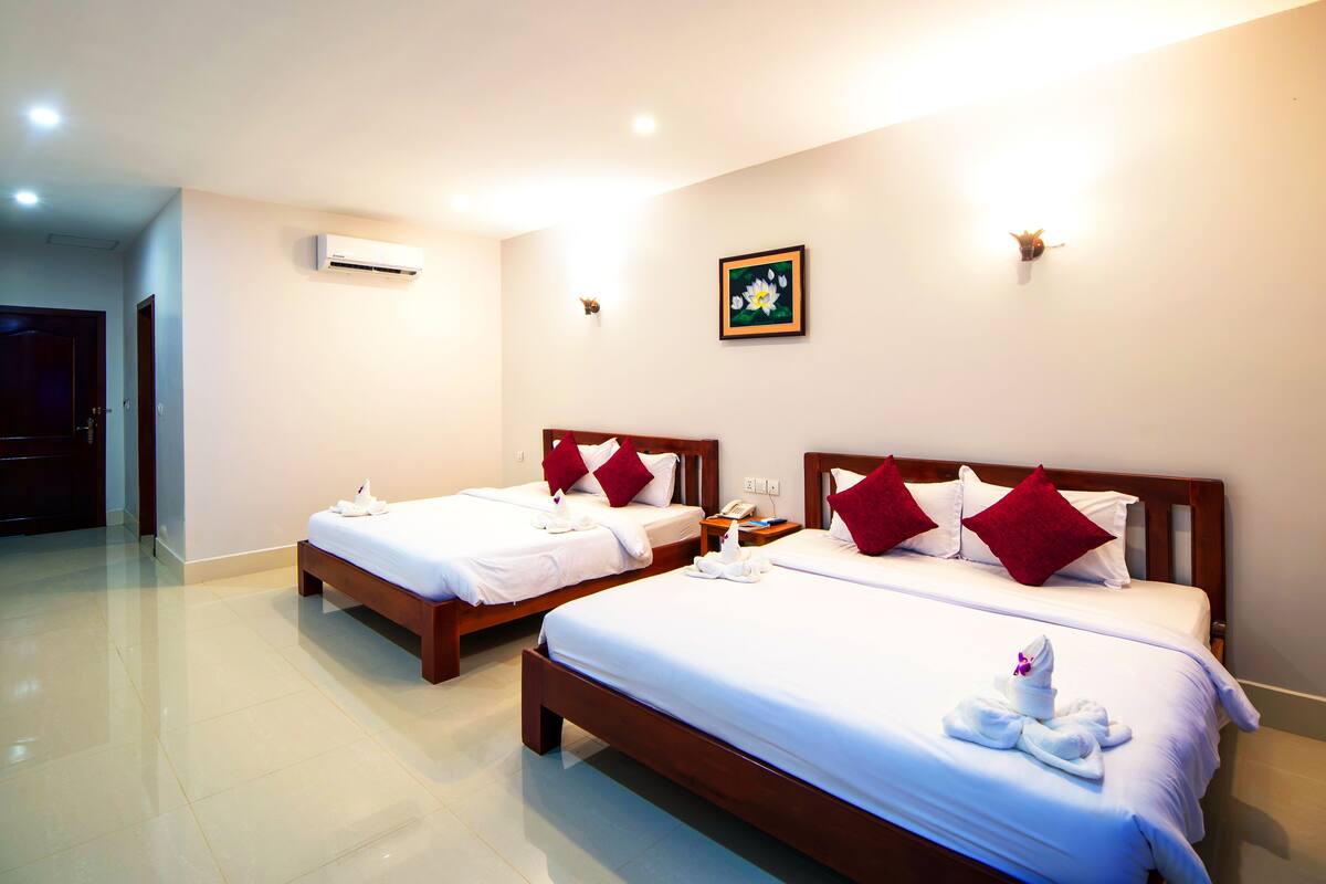Premium bedding, minibar, in-room safe, desk