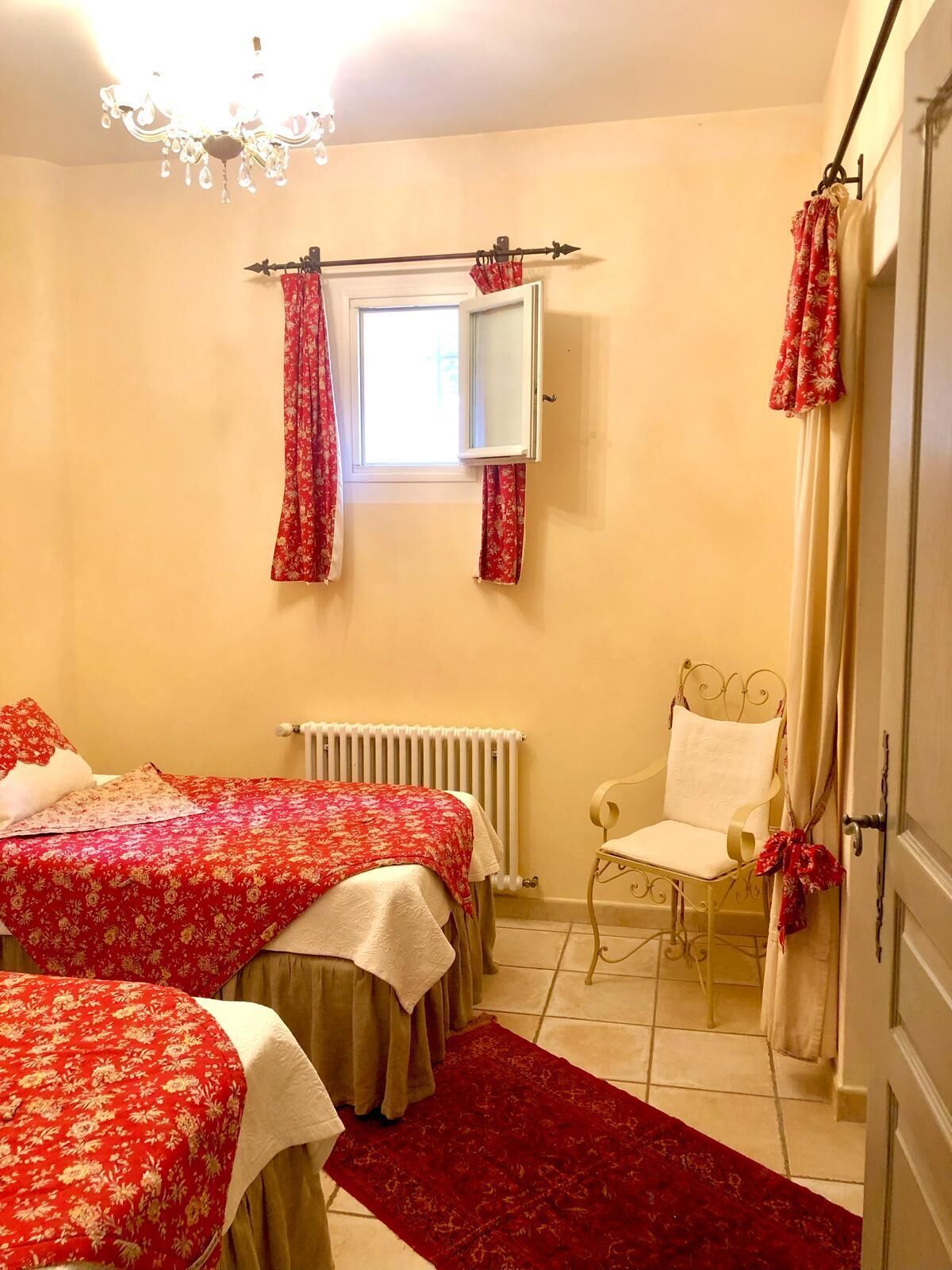 Gîte Le Vieux Pressoir Entre Vignes, Garrigue Et Douceur De Vivre, Vue Sur Uzès - Gard
