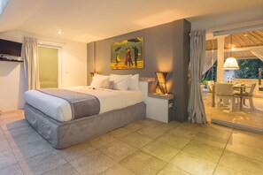 Villa - 3 sovrum - privat pool | 1 sovrum, värdeförvaringsskåp på rummet och skrivbord