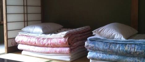 In-room safe, free WiFi, bed sheets